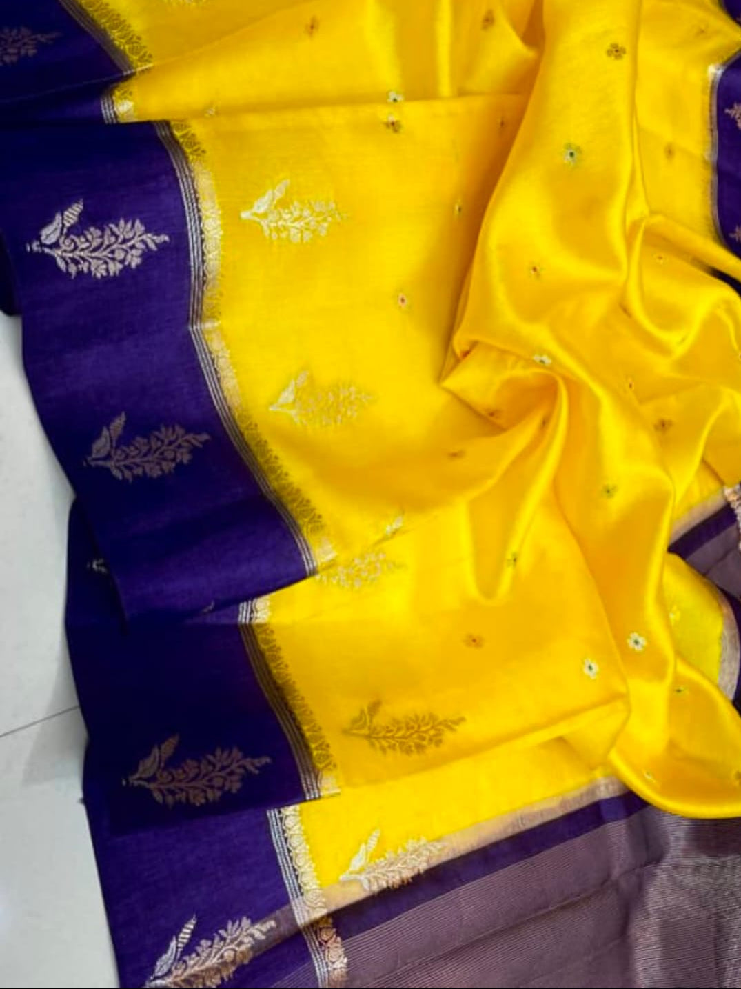 Yellow Banarasi Semi Katan Silk Saree - YWBSKS14
