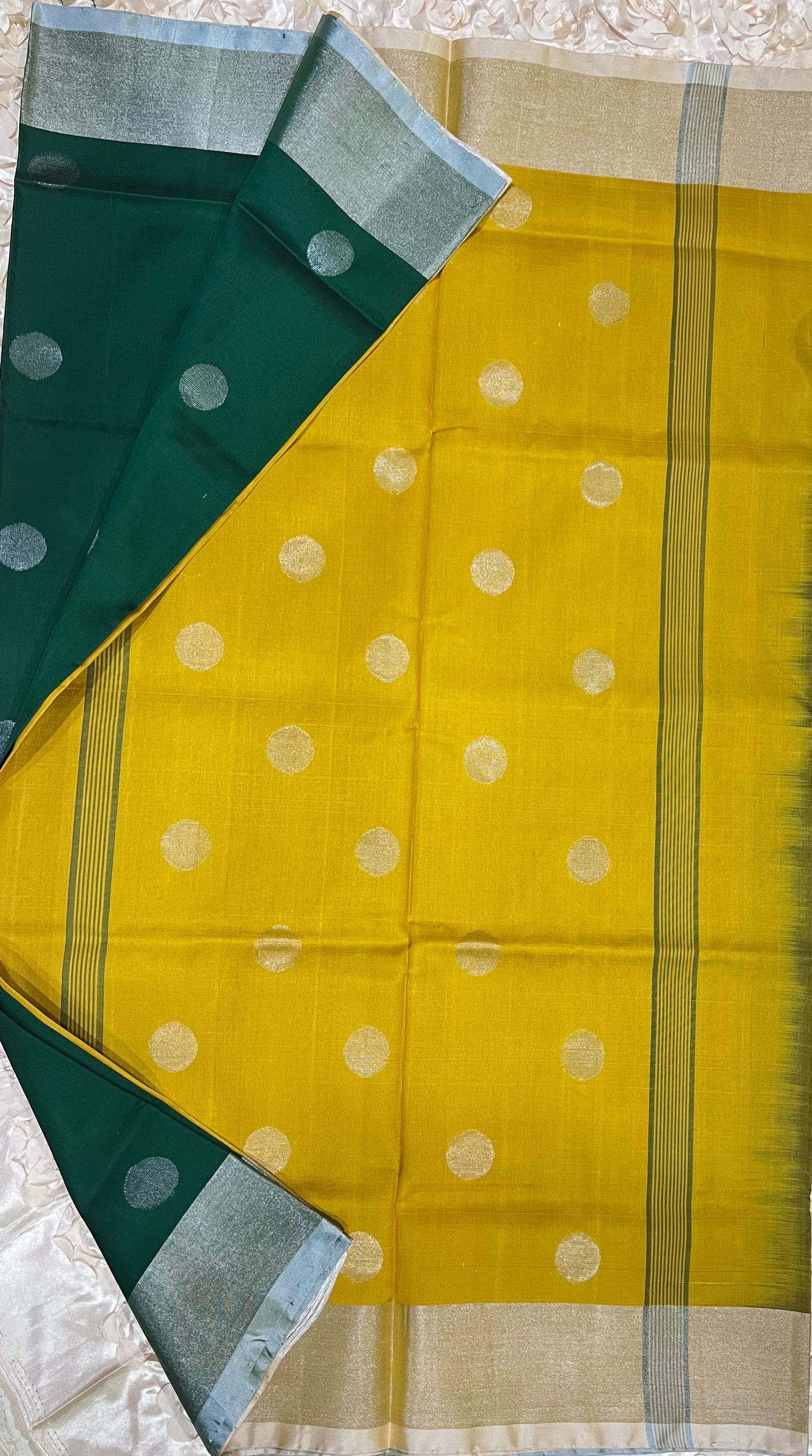 Uppada Silk Saree with Dollar Buta BAT302