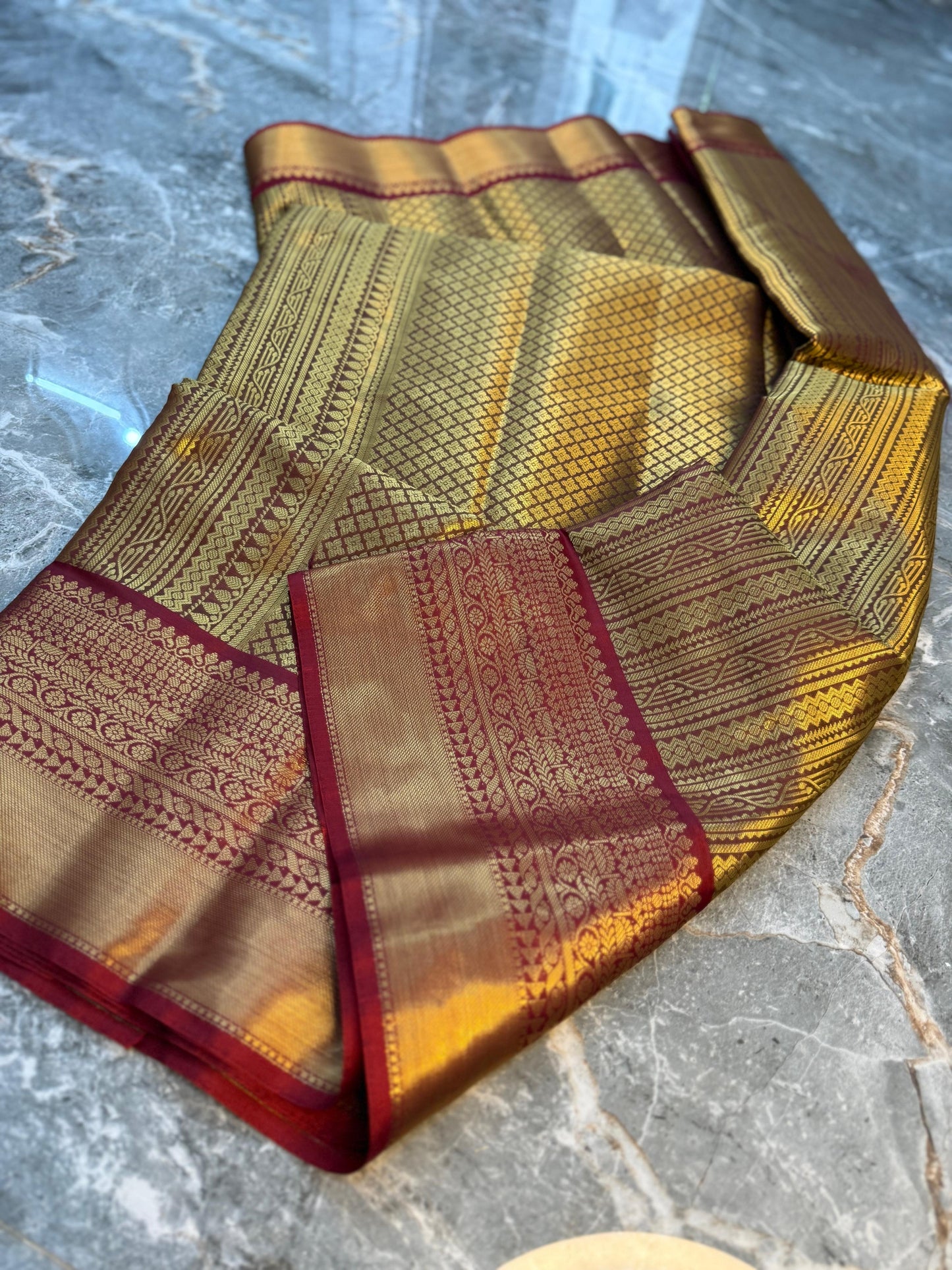 Banarasi Tanchui Silk Saree with Rich Red Zari Border - BTSRZBG035