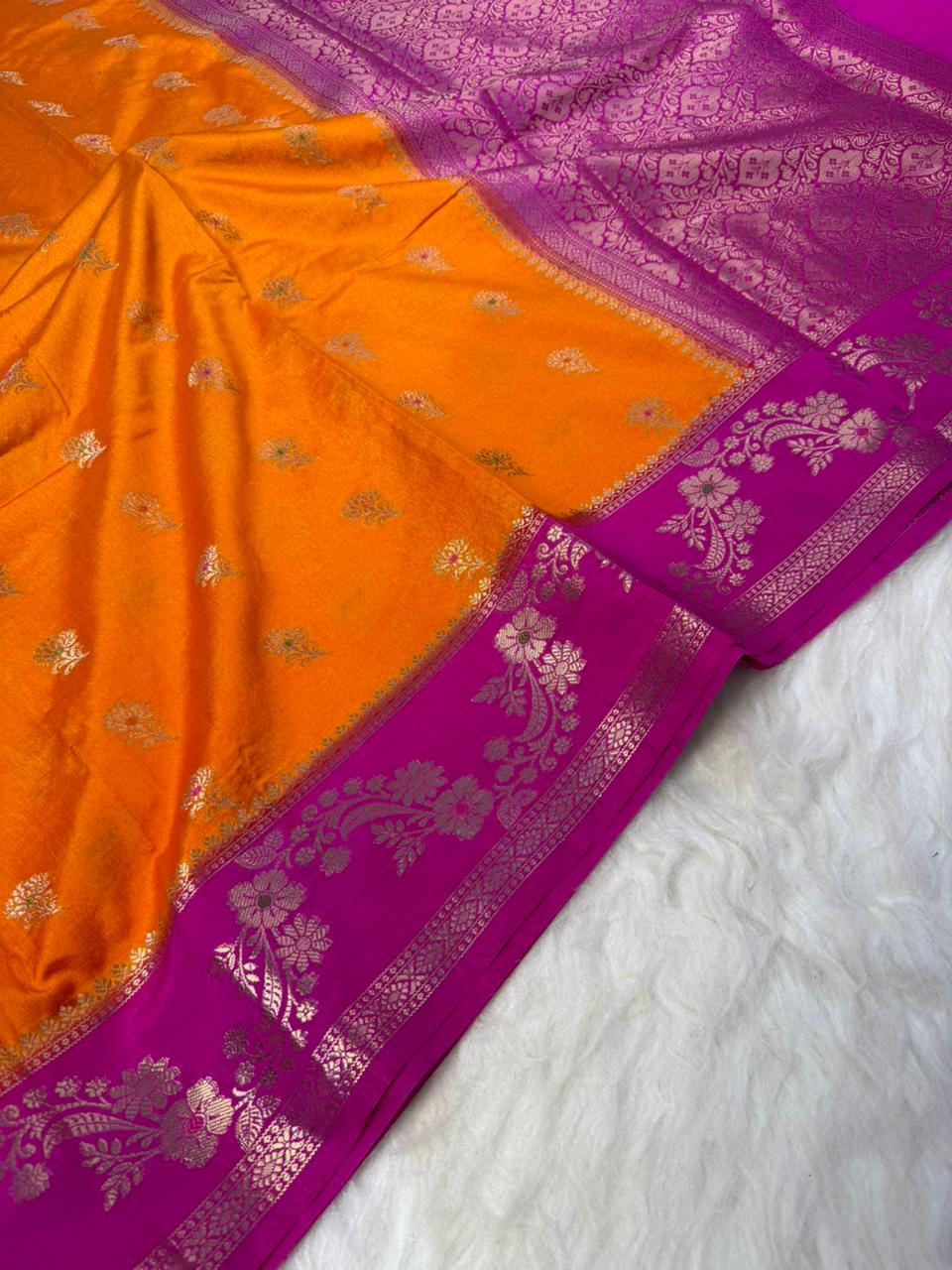 Royal Banarasi Semi Katan Silk Saree with Aada Mina Border Weaving - RBSKSOP072