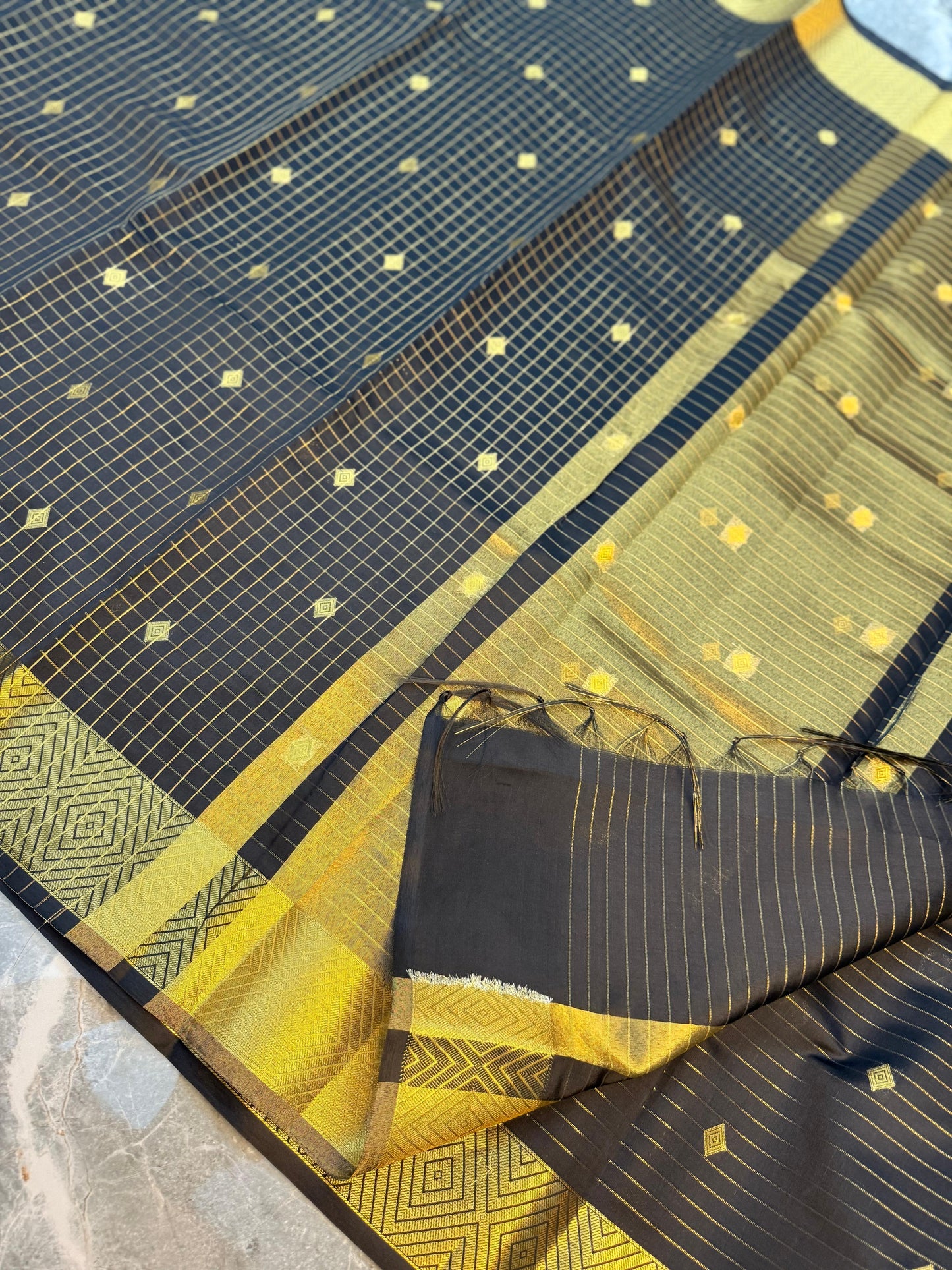 Banarasi Check Pattu Saree with Small Buti Design - BCPSBD062
