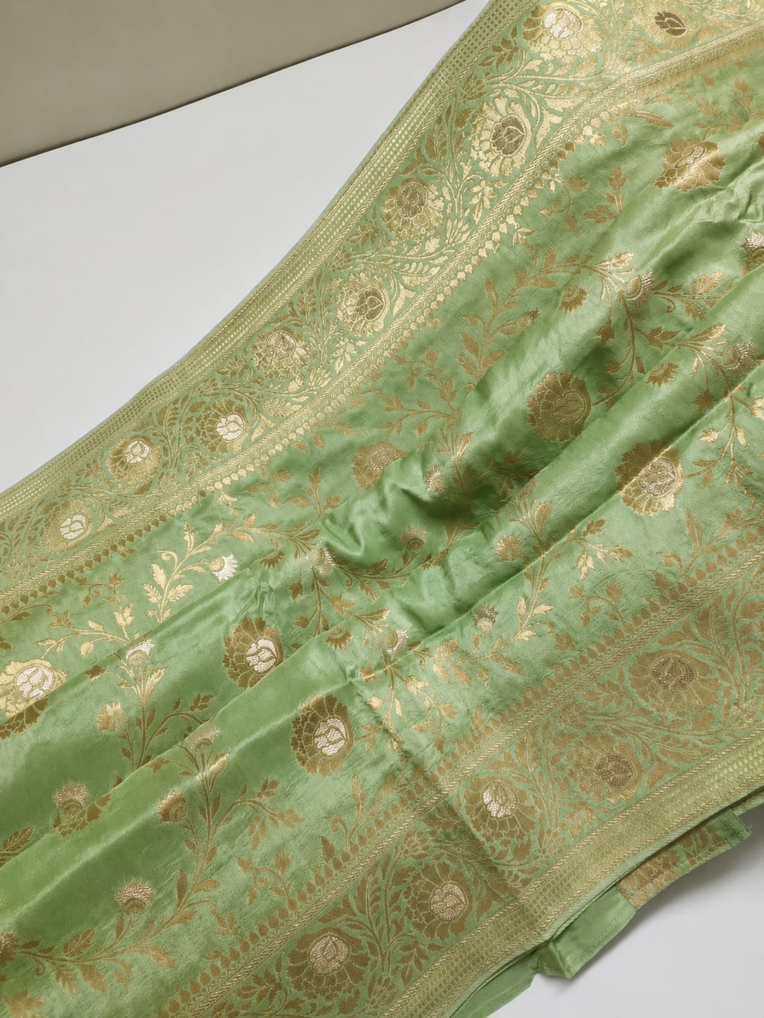 Luxury Banarasi Semi Katan Silk Saree with Intricate Jaal Weaving - BSKSJWG03