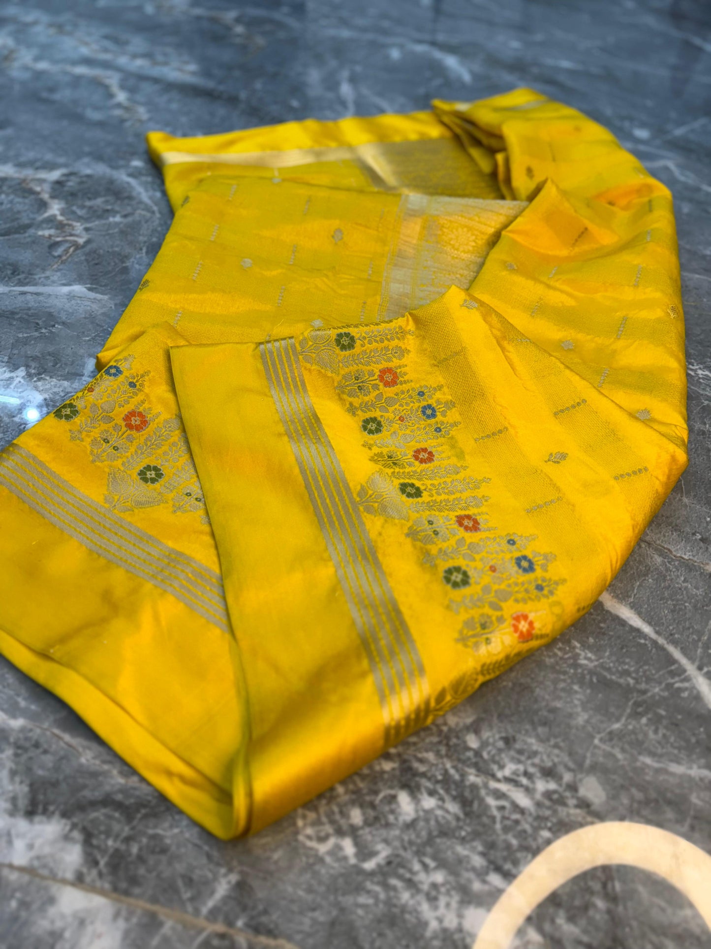 Banarasi Semi Katan Silk Saree - BSKMKMG7