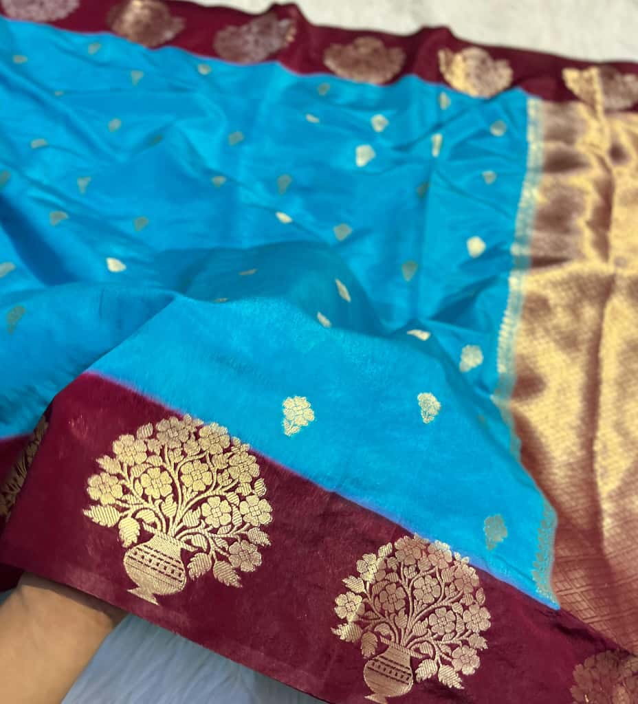 Semi Katan Silk Saree with Mint Contrast Border & Zari Buti Weaving - SKSSMCLB04