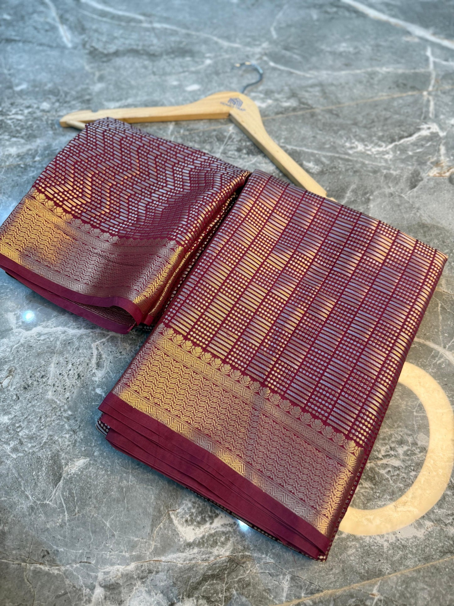 Banarasi Semi Katan Soft Silk Saree - BSKSWG015