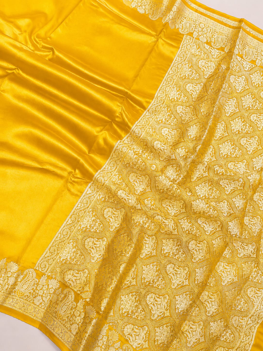 Banarasi Raw Mango Soft Silk Saree - BRMSYW050