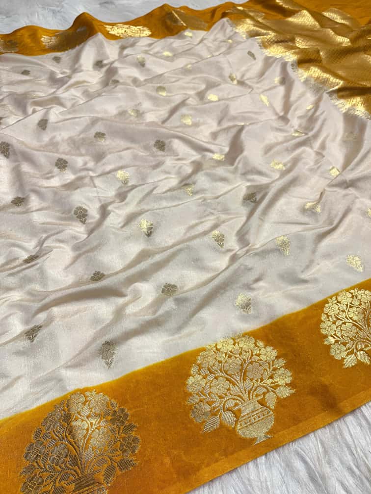 Semi Katan Silk Saree with Mint Contrast Border & Zari Buti Weaving - SKSSMCOW03