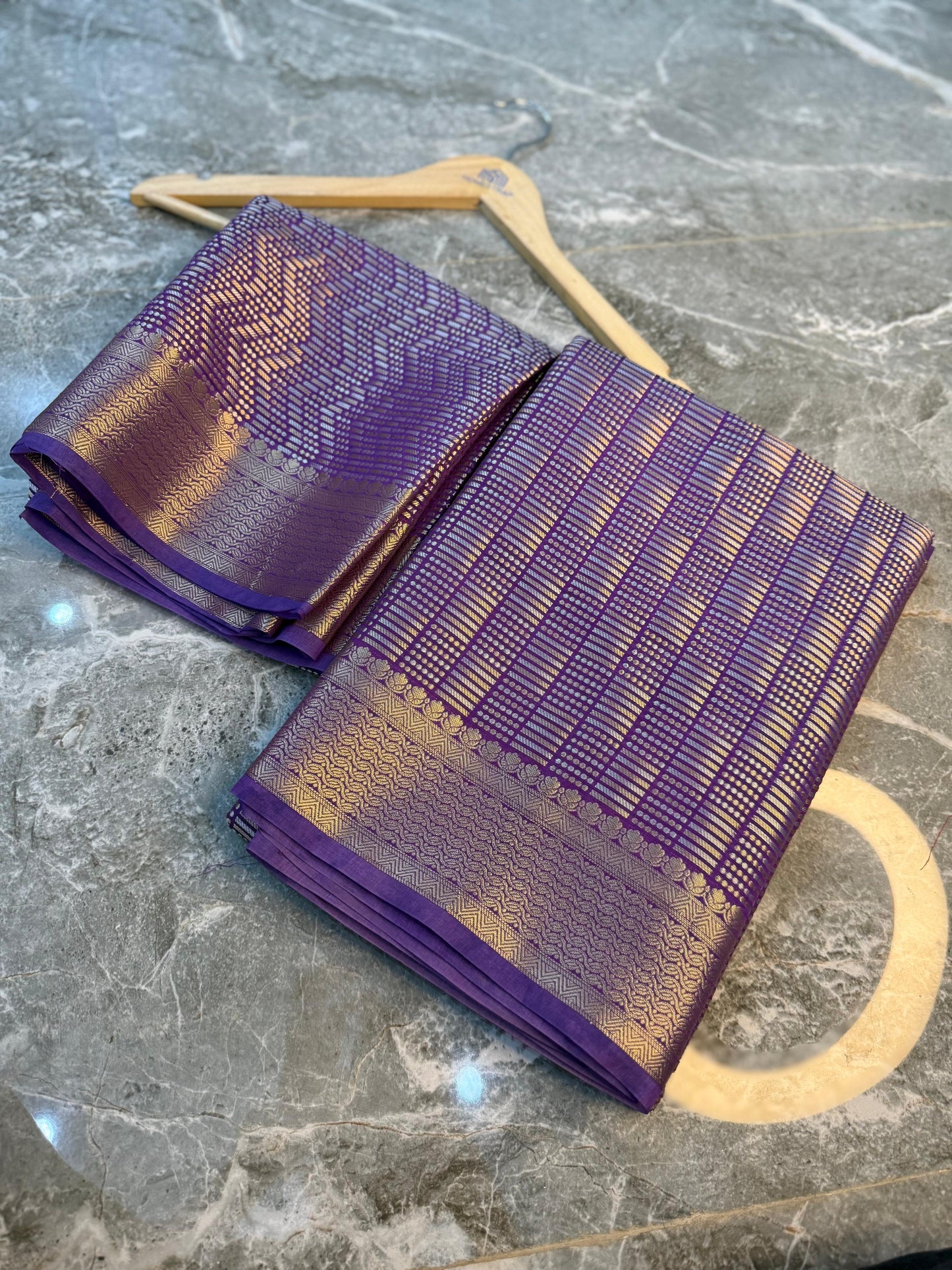 Banarasi Semi Katan Soft Silk Saree - BSKSPLG017