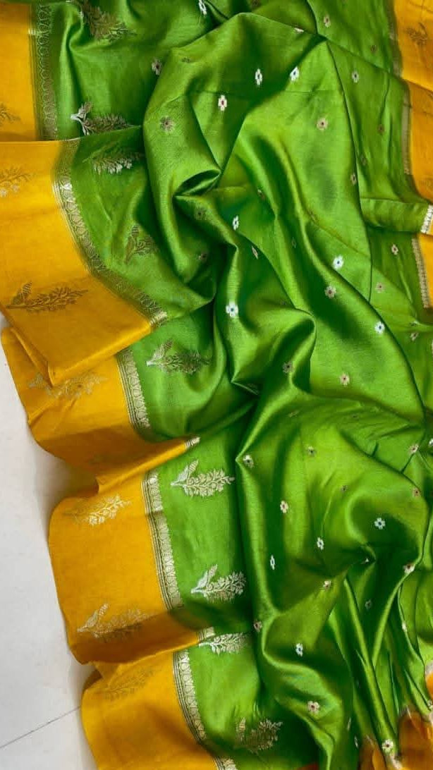 Green Banarasi Semi Katan Silk Saree - LGBSKS11